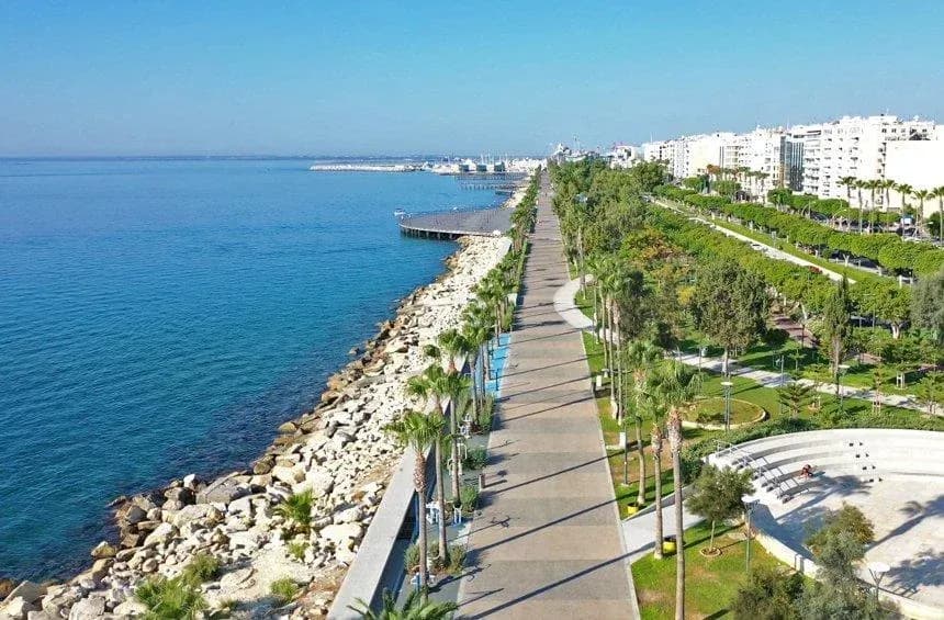 molos-limassol-1.eb96964a7a0986d7134d4f5bb95aa775